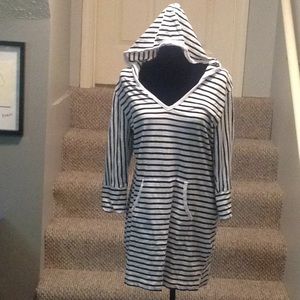 Banana Republic Stripe Shirt w/ hood and pockets